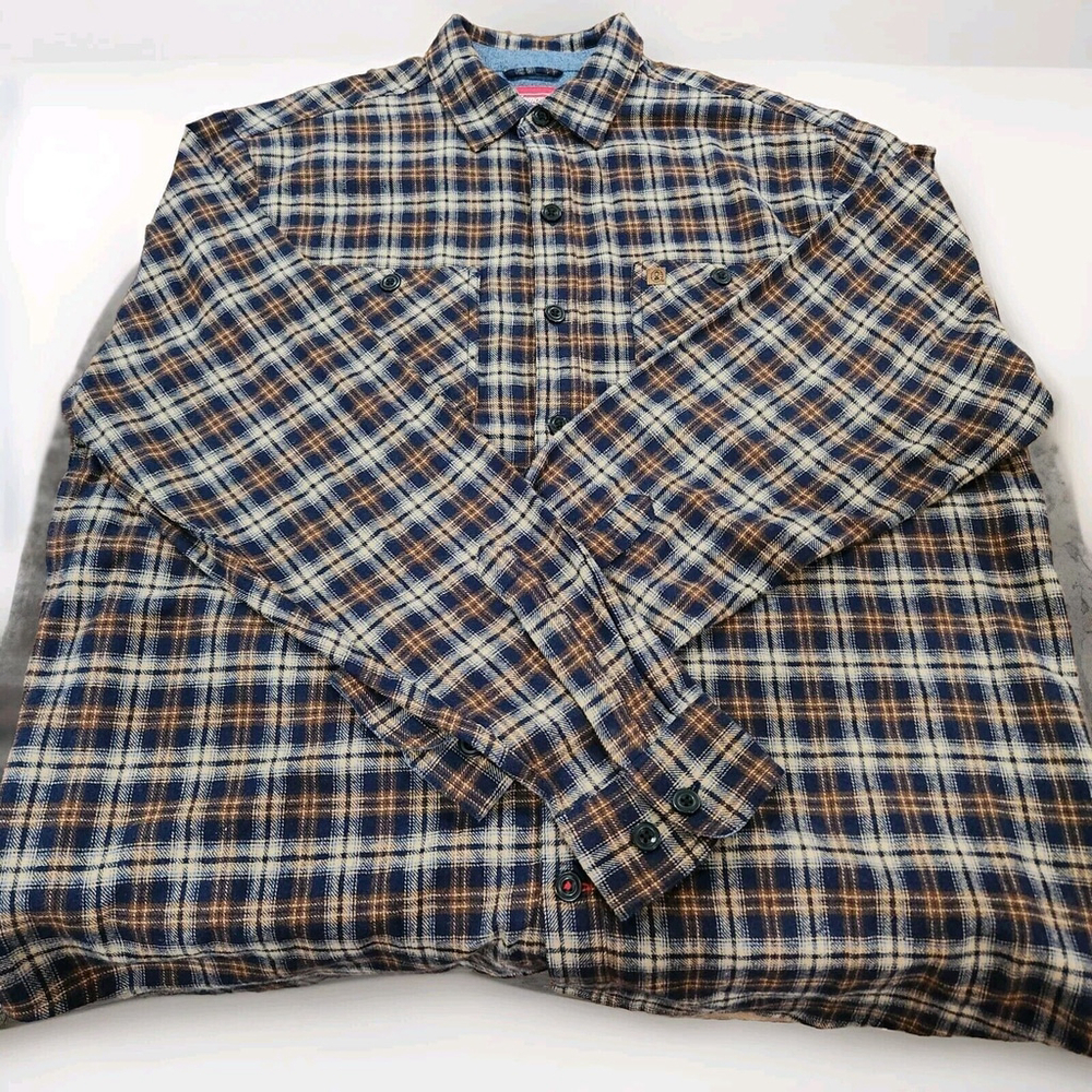 Coleman Mens Shirt Button Down Flannel XL Long Sleeves Plaid Pockets Logo - Picture 1 of 10
